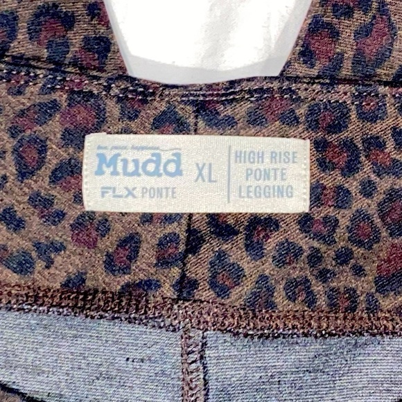 Mudd FLXPonte Hi-rise Leggings Animal Print Front Zippered Pocket Size XL - Picture 7 of 7
